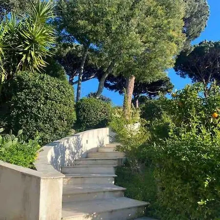 Liana بيت للعطل *